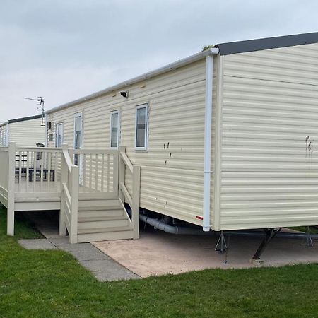 2 Bed Caravan For Hire At Golden Sands In Rhyl Eksteriør bilde