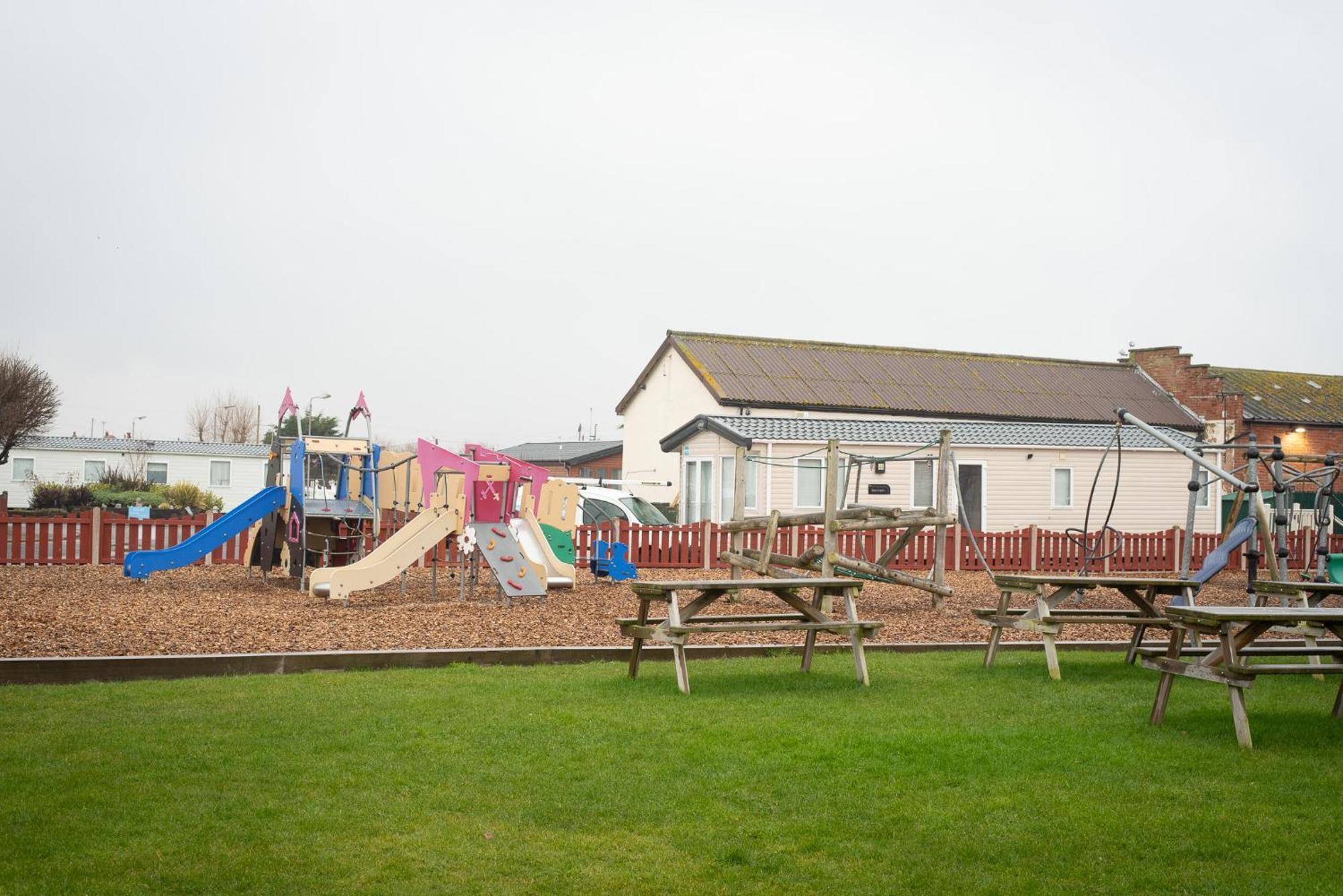2 Bed Caravan For Hire At Golden Sands In Rhyl Eksteriør bilde